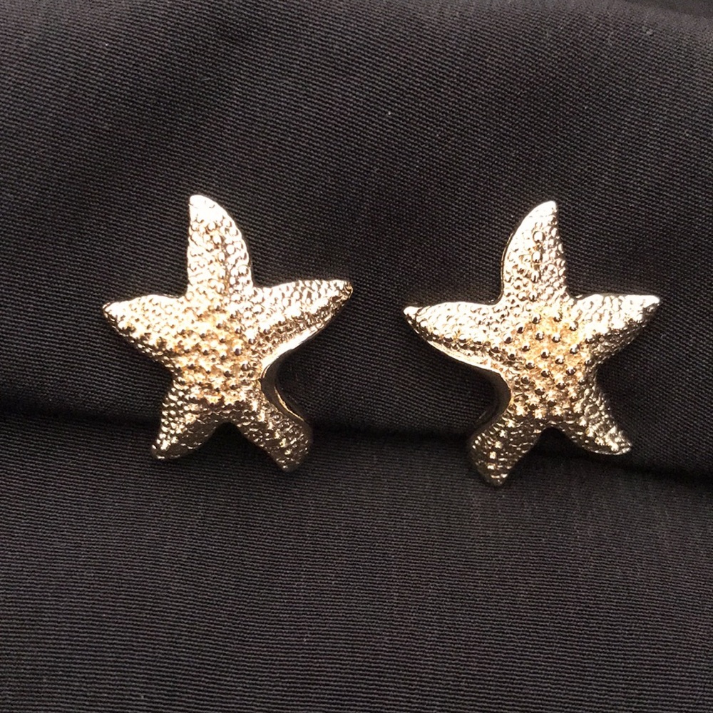 Vintage Sarah Coventry Star Earrings / Starfish / Coastal; Gold Tone; Clip-ons